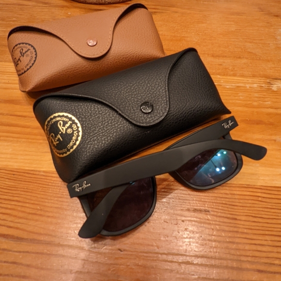 Ray-Ban cases - Picture 3 of 3